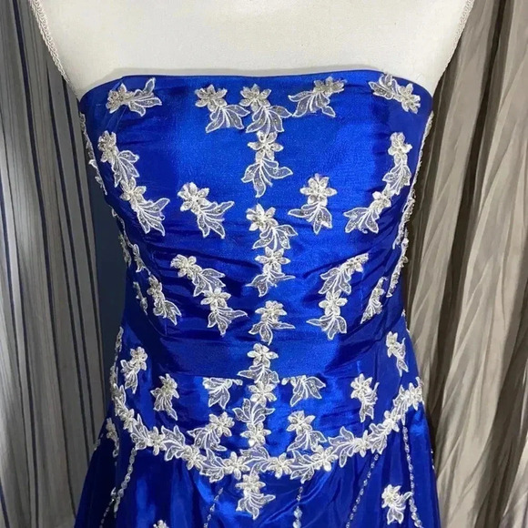 Royal blue embellished gown, custom made - Picture 5 of 10